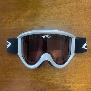 Smith Optics Ski / Snowboard Goggles
Grey Frame Gold Lite Lens